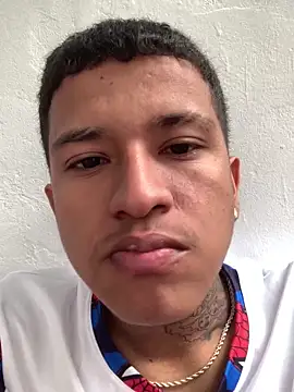 Chat +18 de Anthony_clark1 ao vivo