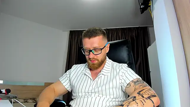 Онлайн чат XXX Findom_guy
