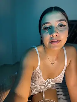Chat XXX en directo de HaileyBieber_