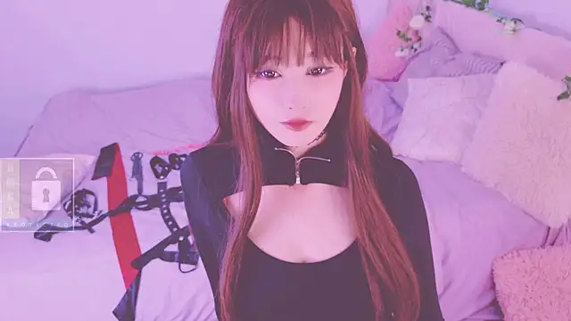 LongoriaEva Adlı Modelin Canlı XXX Sohbeti