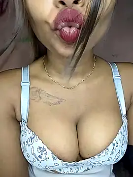 Strip_Hotty242 Chat XXX in diretta