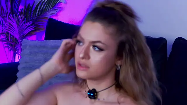 دردشة AnneMaryie الجنسية المباشرة