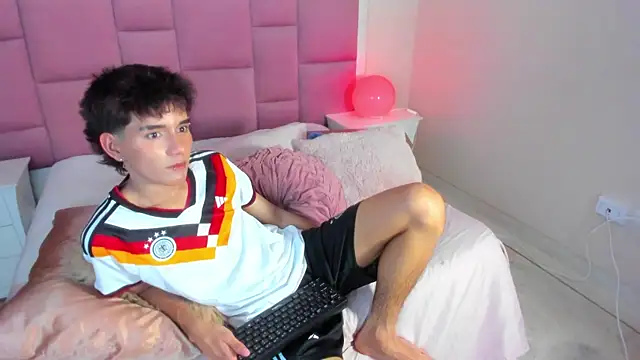 christopher_robin4 লাইভ XXX চ্যাট