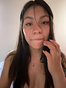 -Selene-n Live XXX chat