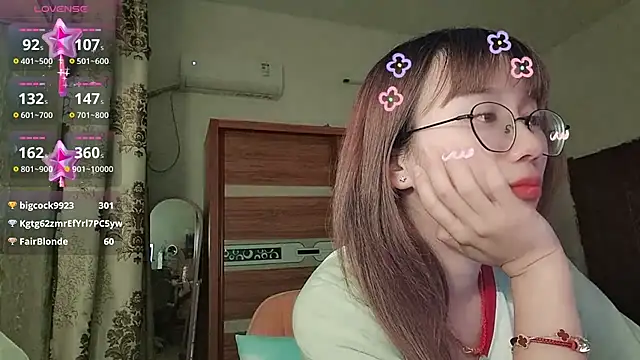 Czat XXX na żywo – Lili_666