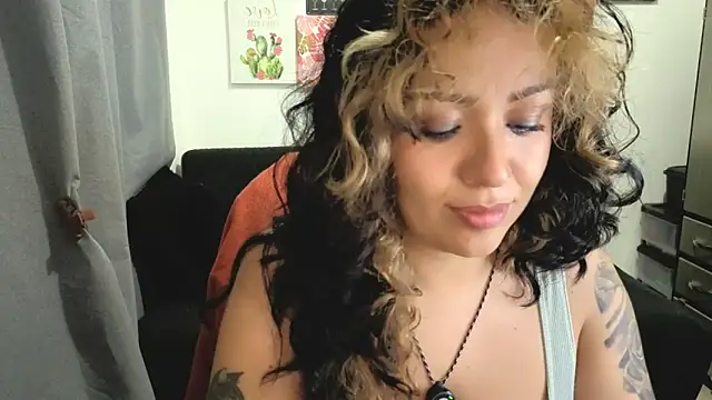 joan-star Chat XXX live