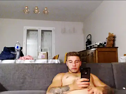 Elkafit28 Adlı Modelin Canlı XXX Sohbeti