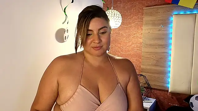 AgnesIvanova Adlı Modelin Canlı XXX Sohbeti