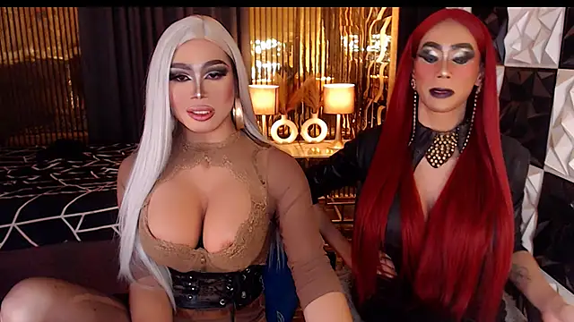 MonstrousCockDiva's Live XXX Chat