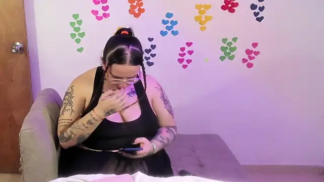 MiaYMolly XXX чат на живо