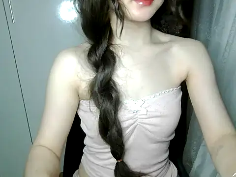 _Shizukaa_ Adlı Modelin Canlı XXX Sohbeti