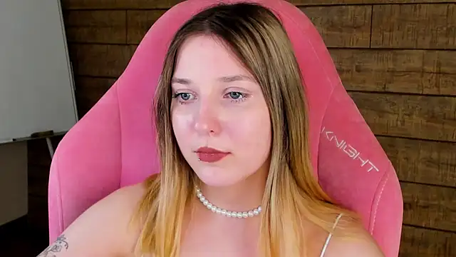 Chat XXX en directo de TinnaBurton
