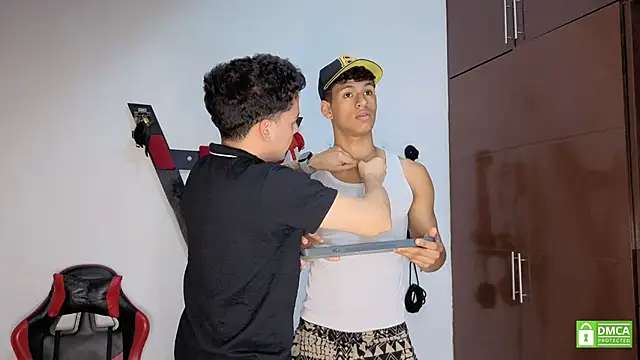 Živý XXX chat Nicolas_AthleticBoy