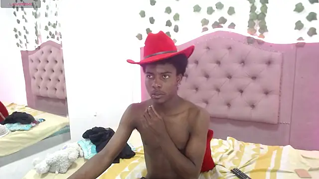 NoahJhonson69 Adlı Modelin Canlı XXX Sohbeti