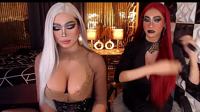 MonstrousCockDiva's Live XXX Chat