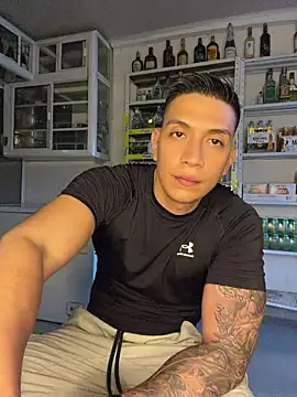 OliverWest04 – Live XXX-chat