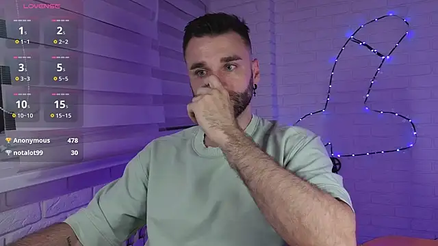 DaddySlava লাইভ XXX চ্যাট