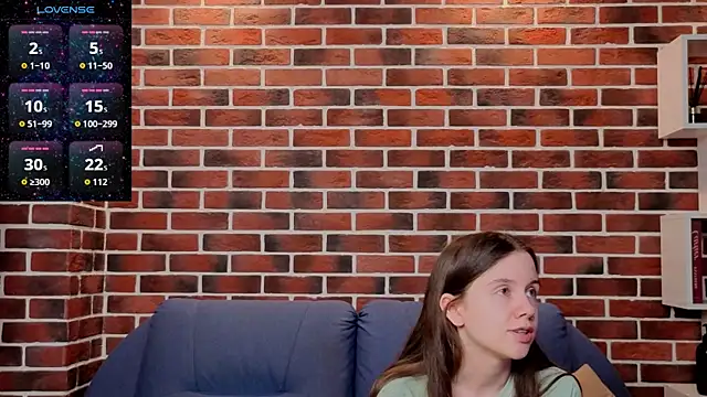 MyrtaMcclaney's Live XXX Chat