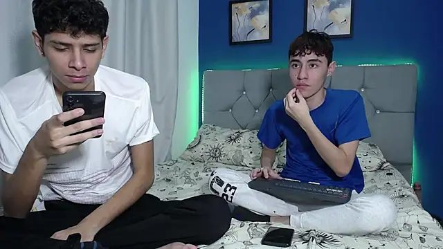 Thiago_And_Gael Adlı Modelin Canlı XXX Sohbeti