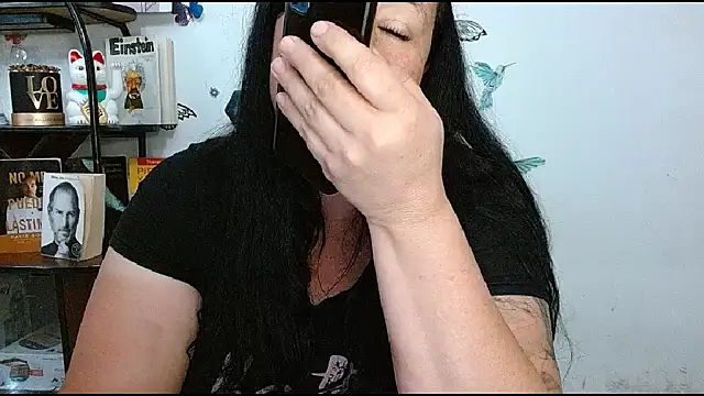 LauraMallioni Chat XXX in diretta