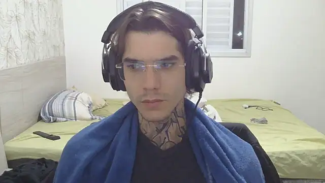 צ'אט XXX בשידור חי של smokingink