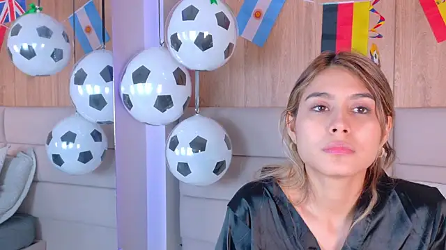 Chat +18 de ZoehAngel ao vivo