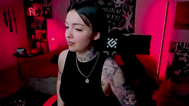 Chat +18 de Magic_Allie ao vivo