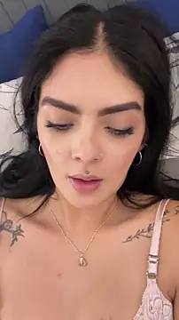 XXX chat uživo modela AliceRitter