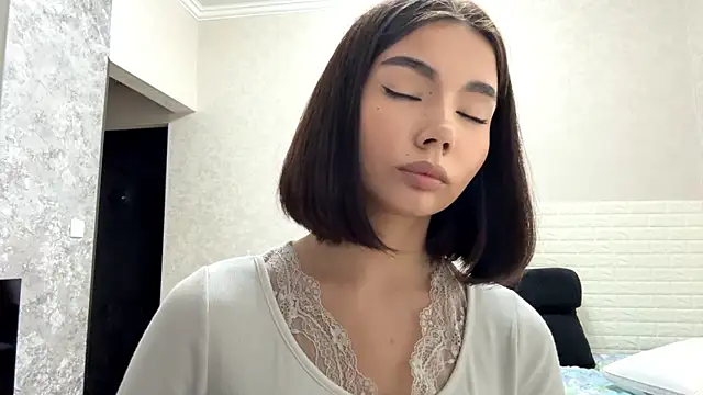 MarylnMonnier: онлайн-секс-чат