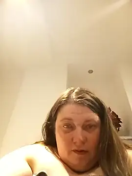 HotHornyEmmaX – Naživo XXX chat