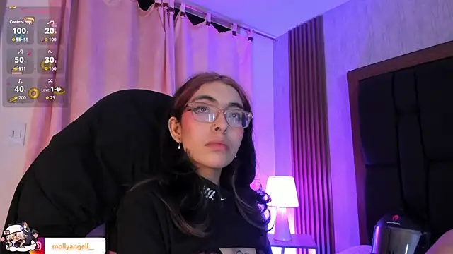 Molly_A – Naživo XXX chat