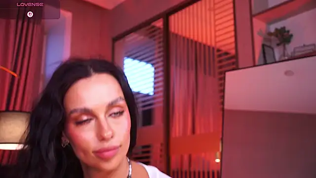 LunaNight Adlı Modelin Canlı XXX Sohbeti