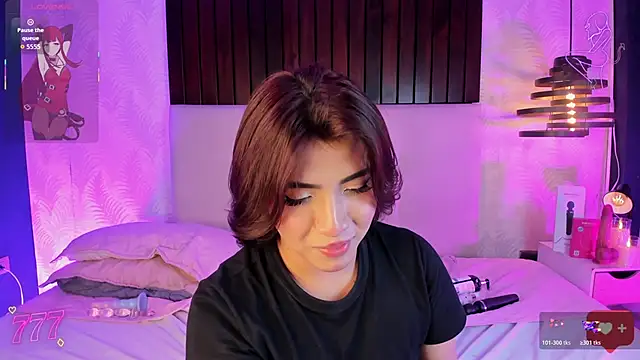 Creamy_Angelo Adlı Modelin Canlı XXX Sohbeti