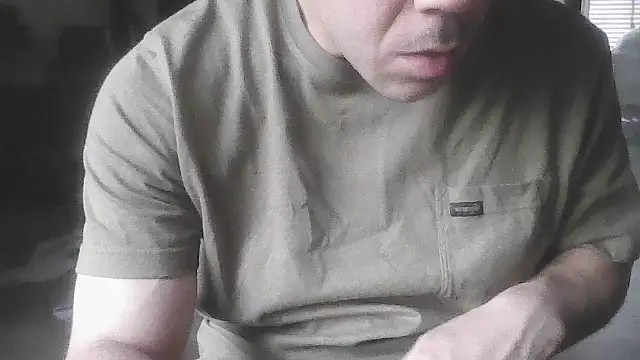 toosexy4myshirt's Live XXX Chat