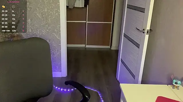 yyyyesssbbのライブXXXチャット