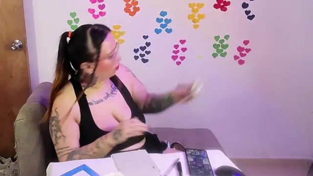 Czat XXX na żywo – MiaYMolly