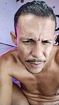 El_junior21 – Naživo XXX chat