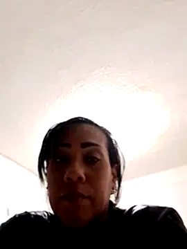 OliviaWilliamm live XXX chat