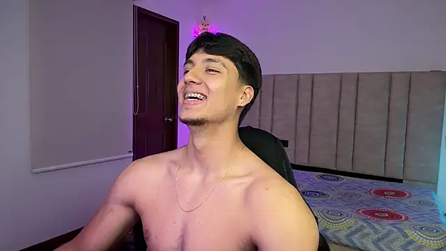 دردشة CHRIS_MORGAN1 الجنسية المباشرة