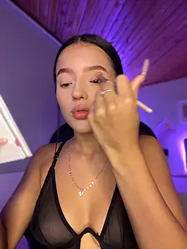 Sofia18_pinkk Chat XXX in diretta