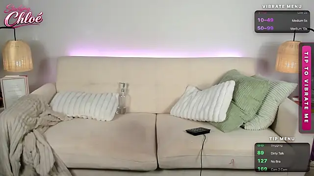 itschloelaurent's Live XXX Chat