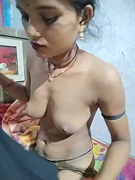 Maya_bhoji Adlı Modelin Canlı XXX Sohbeti