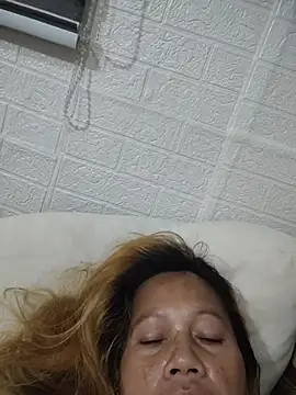CockBiter83 élő XXX-chatje