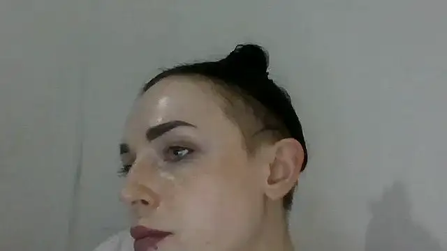 Chat XXX en directo de Trinsy_Love