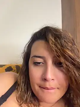Novababy18 – Naživo XXX chat
