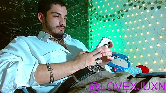 LovexJuxn8 Webcam Show