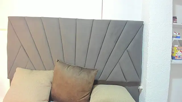 XXX chat uživo modela LesliePetit