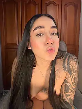 KaditaNavarro Chat XXX in diretta