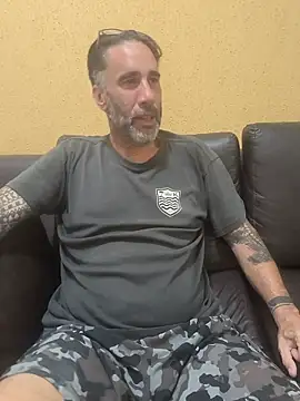 צ'אט XXX בשידור חי של Tiojhonny