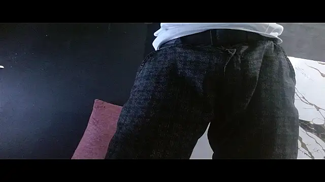Larry-n-clouds' Live XXX Chat